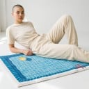 Bodenmatte für das Badezimmer 50 x 80 cm mit Motiv eines Fliesenpools mit schwimmender Ente und rotem Leiter in azurblauer Farbe 7