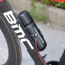 Boîte de rangement de vélo étanche noire 22,5 x 7 cm 0,7 l Surface en carbone Fermeture éclair Éléments réfléchissants Boîte multifonction pour outils 3