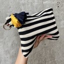 Bolsa de cosméticos feminina com padrão às riscas e pompom decorativo Estojo de tecido com fecho de correr e argola metálica para cosméticos 2
