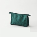 Bolsa de cosméticos feminina com padrão geométrico de triângulos. Bolsa de couro PU com fecho para maquilhagem e produtos de higiene, ideal 12