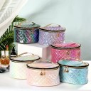 Bolsa de cosméticos feminina de formato oval com brilho arco-íris Superfície acolchoada em pele PU Pega e fecho com pendentes em forma de flores 7