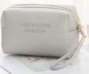 Bolsa de cosméticos feminina em pele PU com fecho dourado Estojo elegante para maquilhagem e produtos de higiene para a mala 9