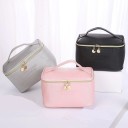 Bolsa de cosméticos feminina em pele PU com fecho dourado Estojo elegante para maquilhagem e produtos de higiene para a mala 10
