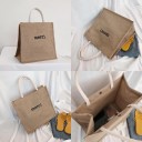 Bolsa de mano y hombro de lino para mujer con inscripción negra Bolsa Espaciosa 35 x 32 x 18 cm Asas claras Color beige natural 3