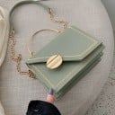 Bolsa de senhora crossbody com aba assimétrica e alça metálica circular Corrente Ornamento decorativo em pele PU 19 x 15 x 7 cm 8