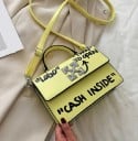 Bolsa de senhora crossbody com aba e inscrições marcantes Alça superior Fecho metálico Alça ajustável Pele PU 21,5 x 15 x 8 cm 9