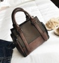 Bolsa feminina de pele sintética de estilo retro para usar à mão ou ao ombro Tiras decorativas com fivelas Zíperes laterais Estampas 4