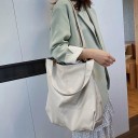 Bolsa grande de mujer de piel sintética Bolsa suave y espaciosa Asa ancha Correa larga para llevar cruzada 41 x 41 cm 6
