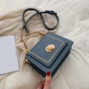 Bolsa pequeña de mano para mujer con solapa para llevar en la mano o al hombro Asa de metal y cadena Broche decorativo dorado Correa 3