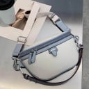 Bolso cruzado para mujer en forma de media luna Bolso bicolor de PU y poliéster Cierre con cremallera 25 x 9 x 16 cm 4