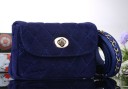 Bolso de cintura acolchado para mujer con solapa y cierre giratorio Cinturón con cadena entrelazada Acolchado en forma de rombos Herrajes 5