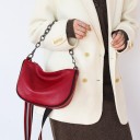 Bolso de cuero para mujer en forma de media luna Cadena de eslabones decorativa y amplia correa a rayas con mosquetones Cierre con cremallera 6