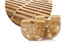Bolso de mano de madera para mujer en forma de medio círculo Estructura calada de finas láminas Asa recortada 28 x 7,5 x 24,5 cm 4