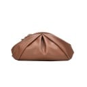 Bolso de mujer tipo crossbody con parte delantera fruncida y forma redondeada. Uso en la mano y cruzado sobre el cuerpo. Piel PU. Ancho 3