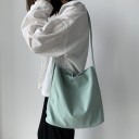 Bolso de tela para mujer con bandolera larga Cierre a presión Forma suave y espaciosa Dimensiones 29 x 34 cm Tela de algodón con poliéster 4