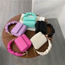 Bolso mini para mujer de piel PU con asa fruncida para llevar en la mano Cadena delgada para llevar al hombro Cierre con solapa 7