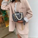 Bolso mini para mujer en forma de biker con lunares Asa de perlas Cadena dorada con eslabones Cremalleras y tachuelas metálicas Cuero sintético 3