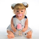 Boneca de silicone com cabelos de rabo de cavalo 55 cm 3