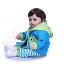 Boneco realista menino 3