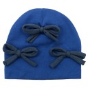 Bonnet d'enfant avec des nœuds 16