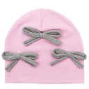 Bonnet d'enfant avec des nœuds 4