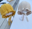Bonnet d'enfant avec volant 2