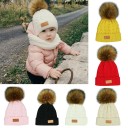 Bonnet d'hiver pour enfants avec pompon Chloe 1