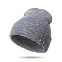 Bonnet d'hiver pour femmes avec des anneaux 2