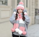 Bonnet d'hiver pour femmes avec écharpe et gants 2