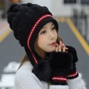 Bonnet d'hiver pour femmes avec gants 1