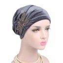 Bonnet en velours pour femmes de style turban avec broderie décorative en perles Fronces à l'avant Accessoire élégant Taille universelle 3