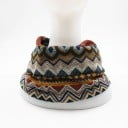Bonnet et col 2 en 1 pour femmes Peut être porté sur la tête ou autour du cou Coupe tombante Motif coloré avec des bandes ondulées Polyester Tour 7