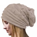 Bonnet féminin en crochet 7