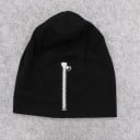 Bonnet féminin léger avec une fermeture éclair décorative contrastante à l'avant Matière lisse et douce en polyester et coton Taille 1