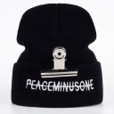 Bonnet noir d'hiver avec inscription 1
