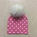 Bonnet pour enfants avec pompon en fourrure 31