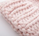 Bonnet tricoté pour femme avec pompon 2