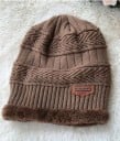 Bonnet tricoté réversible pour femmes avec pelage à l'intérieur Modèle chaud en laine et coton Motif tricoté en relief Petite broderie 3