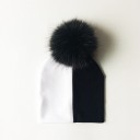 Børnehue i to farver med pompon 8
