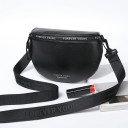 Borsa a tracolla da donna a forma di mezzaluna Ampia tracolla in pelle vera e poliestere Tasca posteriore con zip 25 x 16 x 7,5 cm 7