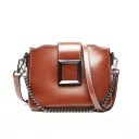 Borsa a tracolla da donna con catena e lungo cinturino Decorazione quadrata in metallo Chiusura con zip Tasche interne Vera pelle 22 x 16 x 2