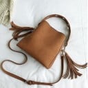 Borsa a tracolla da donna con frange Chiusura con zip Tracolla larga con occhielli metallici e tracolla lunga in pelle PU 22 x 20 x 10 3