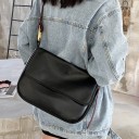 Borsa a tracolla da donna con pattina Ampia tracolla Fibbia in metallo al punto di attacco Pelle sintetica morbida Stile semplice ed elegante 1