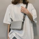 Borsa a tracolla da donna Guscio rigido a forma di mini valigia Scanalature orizzontali Superficie lucida Zip superiore Tracolla con stampa 18 7