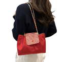 Borsa a tracolla da donna rossa con motivo a quadri Leggera borsa in tessuto per ogni giorno Materiale nylon e poliestere Accessorio di moda 4