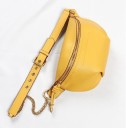 Borsa a tracolla in vera pelle Borsa a tracolla Zip dorata Catena decorativa con pon pon Tracolla regolabile 16 x 7 x 25 cm 4