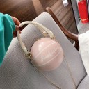 Borsa da donna a forma di pallone da basket 19 x 19 cm Con scritta decorativa Orecchio arrotondato a mano Catenina dorata a spalla Chiusura 2