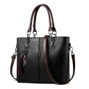 Borsa da donna a mano con due manici e tracolla Ciondolo decorativo con nappina Piedini metallici Pelle sintetica 31 x 24 x 13 cm 1