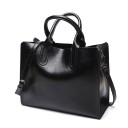 Borsa da donna a mano e a spalla Borsa spaziosa in pelle sintetica con superficie lucida Due manici e tracolla regolabile 33 x 28 x 13 cm 1