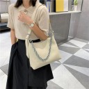 Borsa da donna a spalla in ecopelle con catena argentata massiccia e tracolla larga Forma morbida e spaziosa 31 x 24 x 10 cm 2